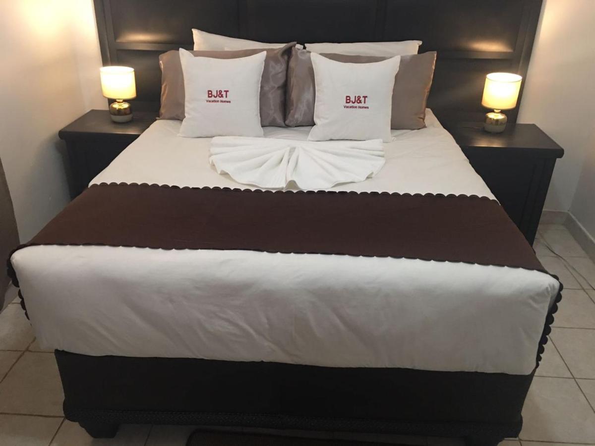 Bj&T Vacation Homes Касане Экстерьер фото