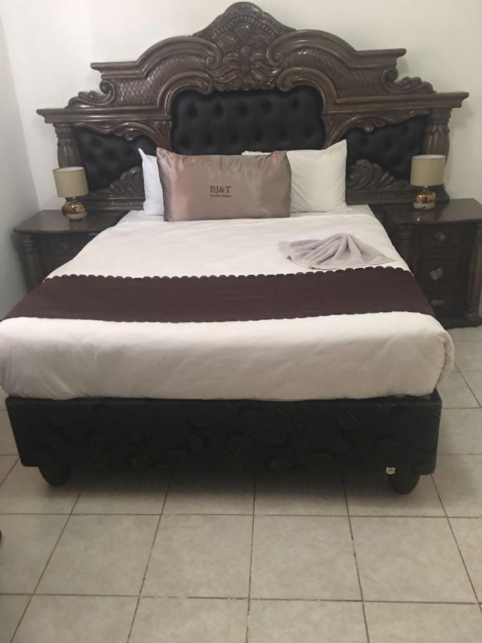 Bj&T Vacation Homes Касане Экстерьер фото